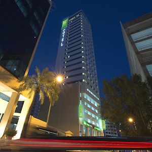 Отель Ibis Styles Manama Diplomatic Area Exterior photo